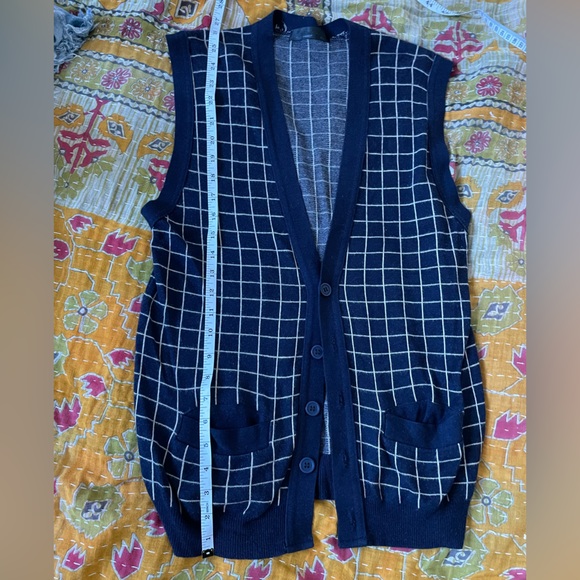 American Apparel blue and white sweater vest. Men’s size M/L - Picture 3 of 6